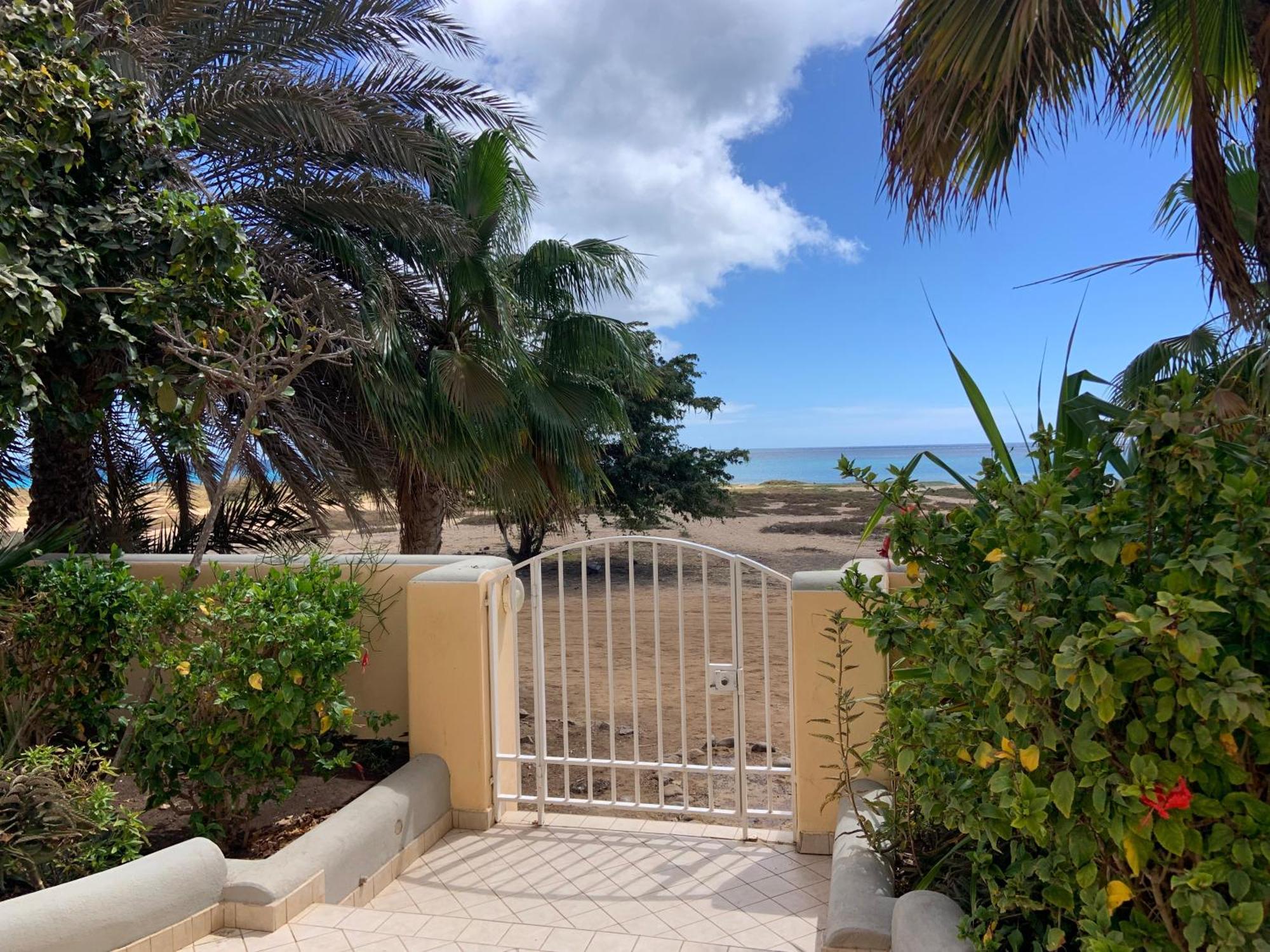 Lovely Beach Front Apartment In Santa Maria Exteriér fotografie